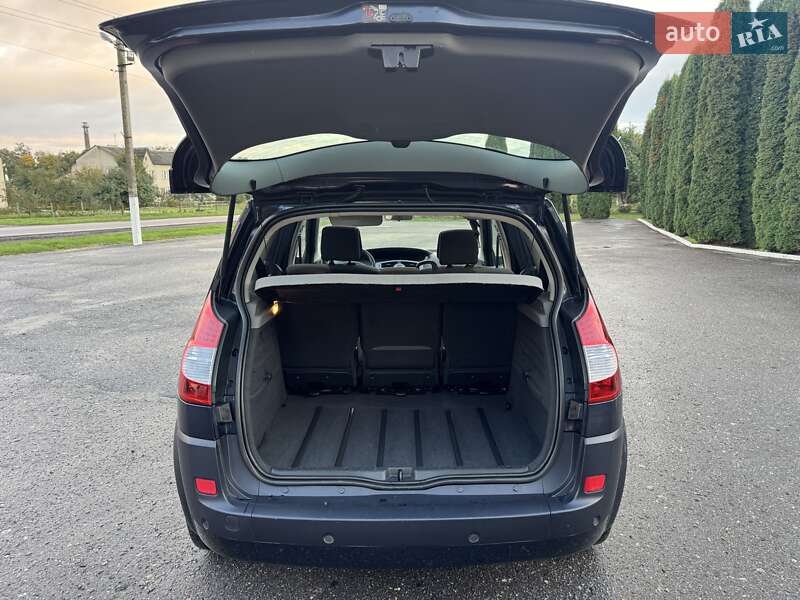 Минивэн Renault Scenic 2008 в Дубно