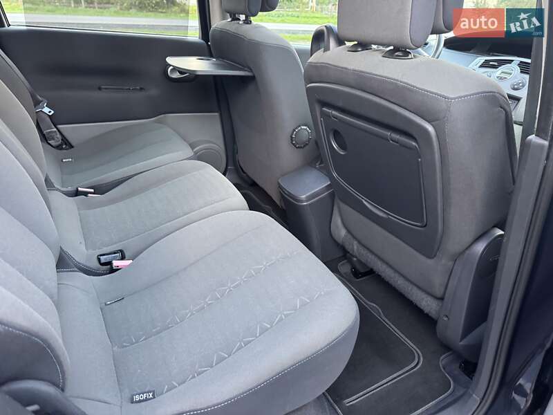 Минивэн Renault Scenic 2008 в Дубно