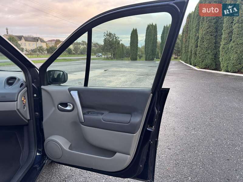 Минивэн Renault Scenic 2008 в Дубно