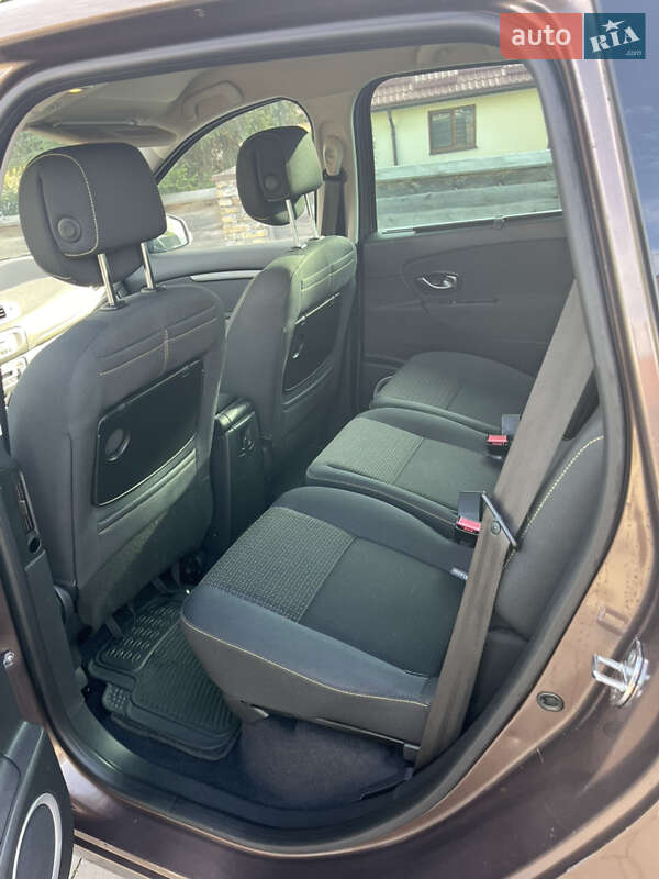 Минивэн Renault Scenic 2010 в Бродах