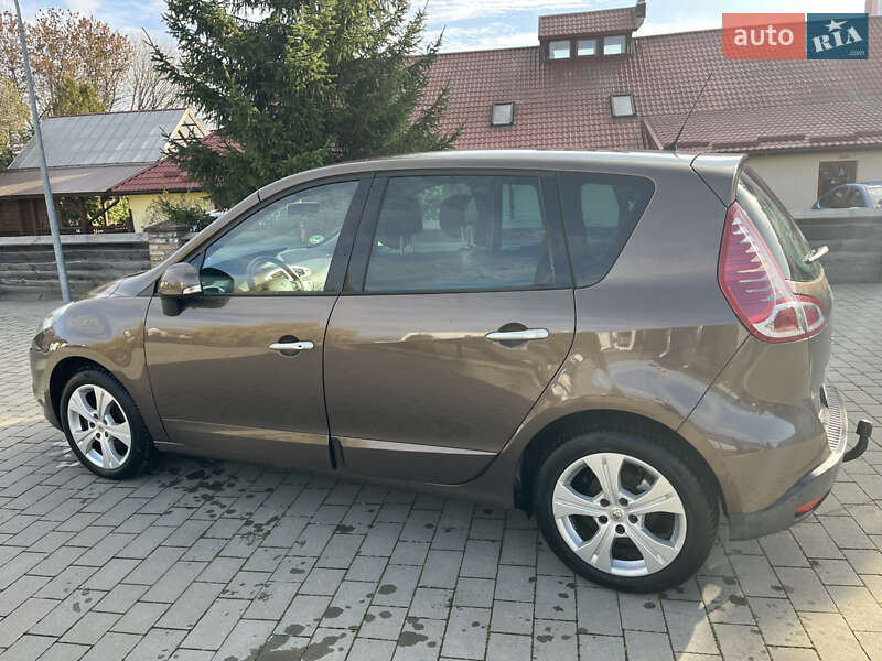 Минивэн Renault Scenic 2010 в Бродах