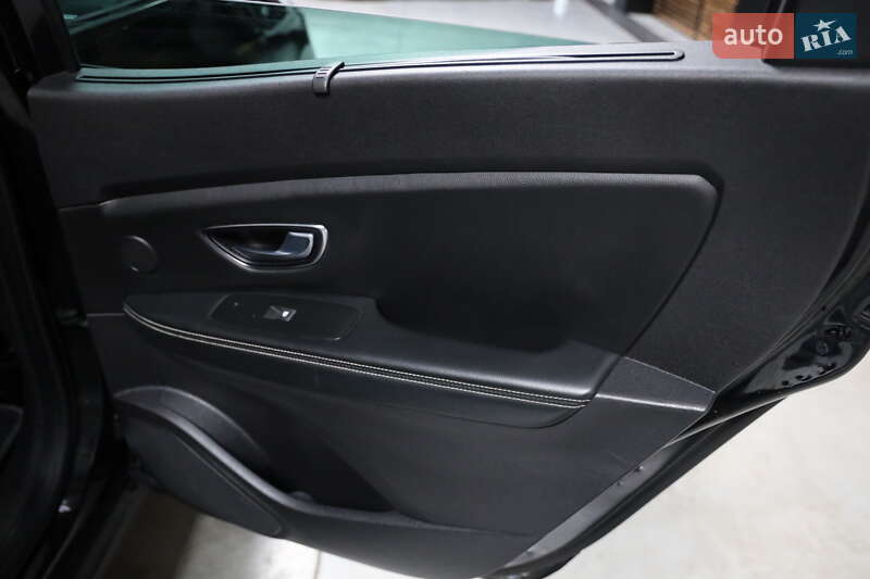 Мінівен Renault Scenic 2017 в Луцьку