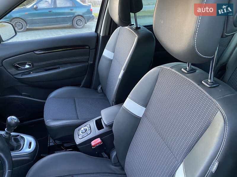 Мінівен Renault Scenic 2013 в Дубні