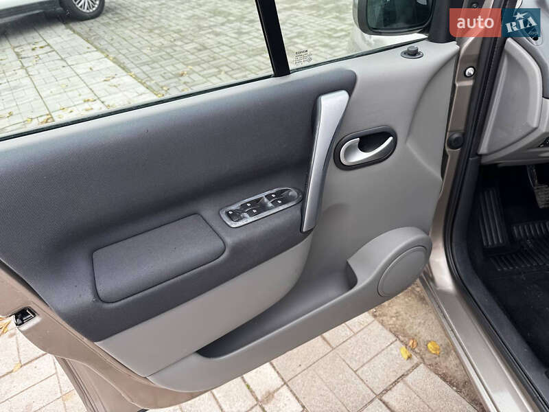 Мінівен Renault Scenic 2008 в Дніпрі