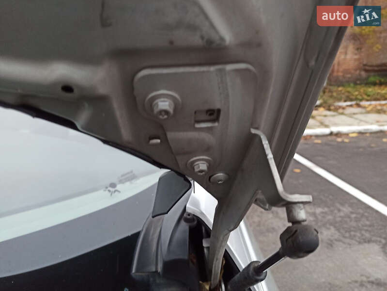 Минивэн Renault Scenic 2015 в Киеве фото 23 Минивэн Renault Scenic 2015 в Киеве