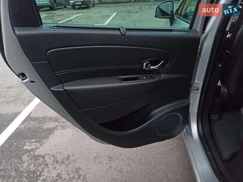 Минивэн Renault Scenic 2015 в Киеве фото 13 Минивэн Renault Scenic 2015 в Киеве