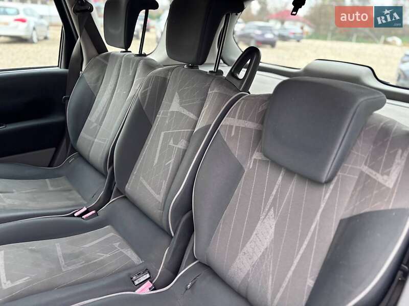 Мінівен Renault Scenic 2004 в Коломиї