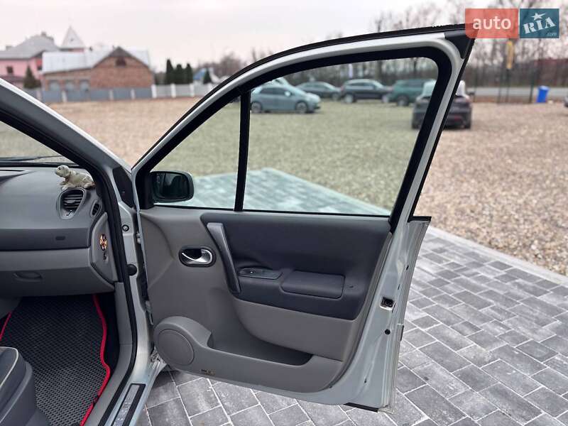 Мінівен Renault Scenic 2004 в Коломиї