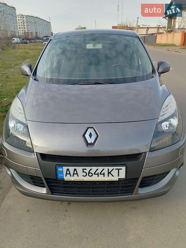 Минивэн Renault Scenic 2011 в Софиевской Борщаговке фото 2 Минивэн Renault Scenic 2011 в Софиевской Борщаговке