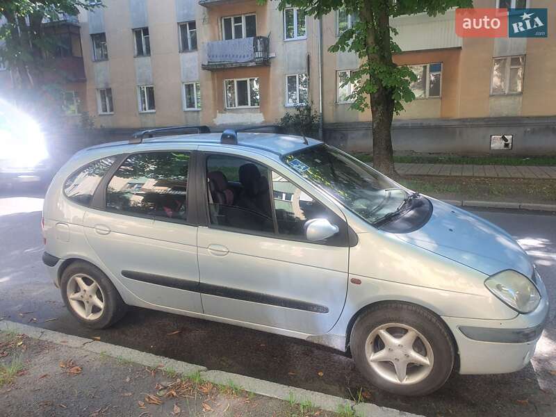 Мінівен Renault Scenic 2003 в Львові