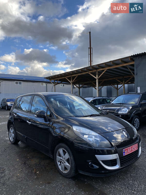 Мінівен Renault Scenic 2010 в Луцьку