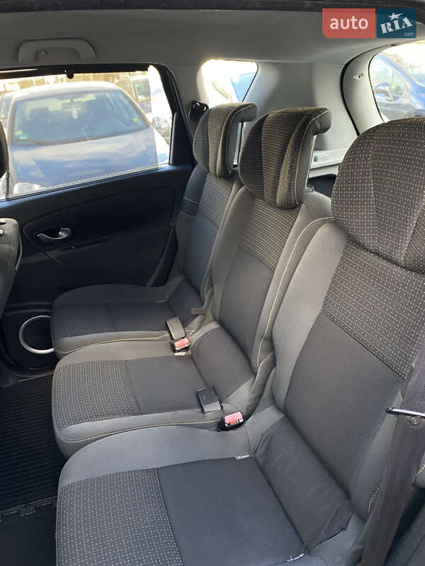 Мінівен Renault Scenic 2010 в Луцьку