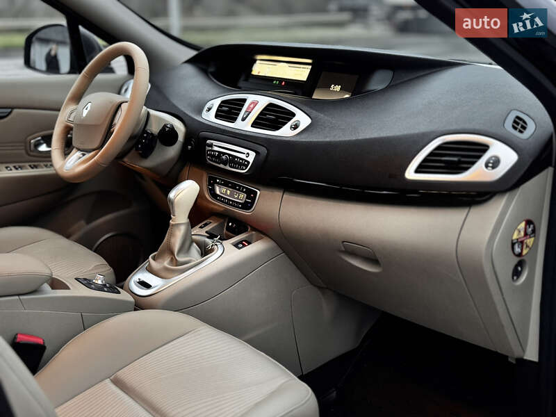 Мінівен Renault Scenic 2010 в Харкові