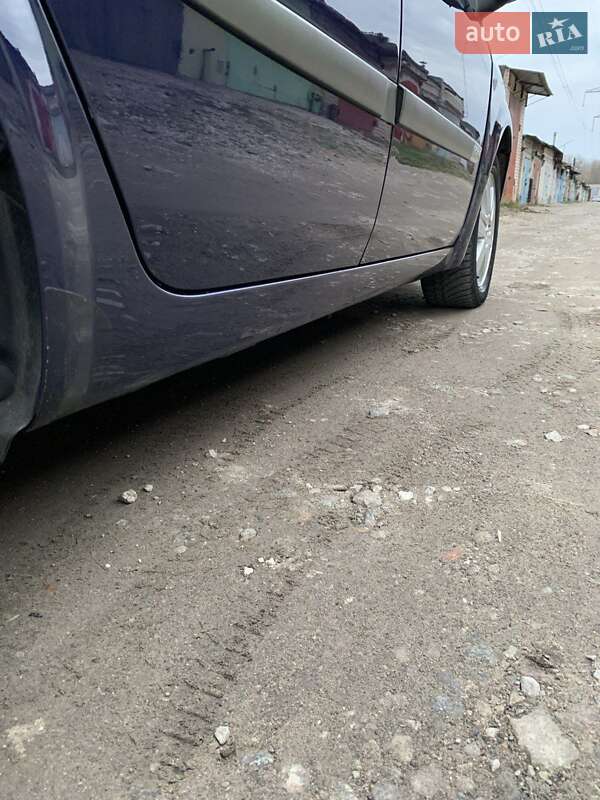 Минивэн Renault Scenic 2005 в Запорожье