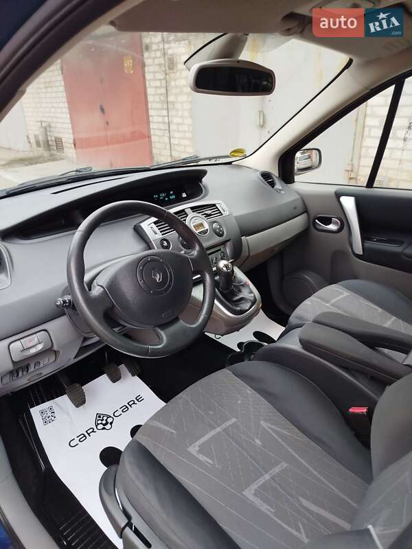 Минивэн Renault Scenic 2005 в Запорожье