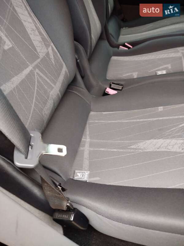 Минивэн Renault Scenic 2005 в Запорожье