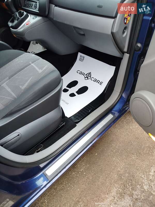 Минивэн Renault Scenic 2005 в Запорожье