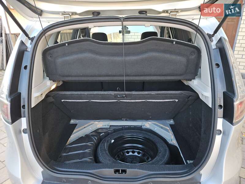 Мінівен Renault Scenic 2013 в Бродах