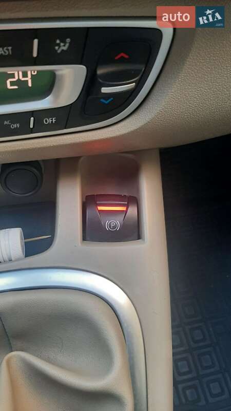 Минивэн Renault Scenic 2010 в Киеве фото 7 Минивэн Renault Scenic 2010 в Киеве