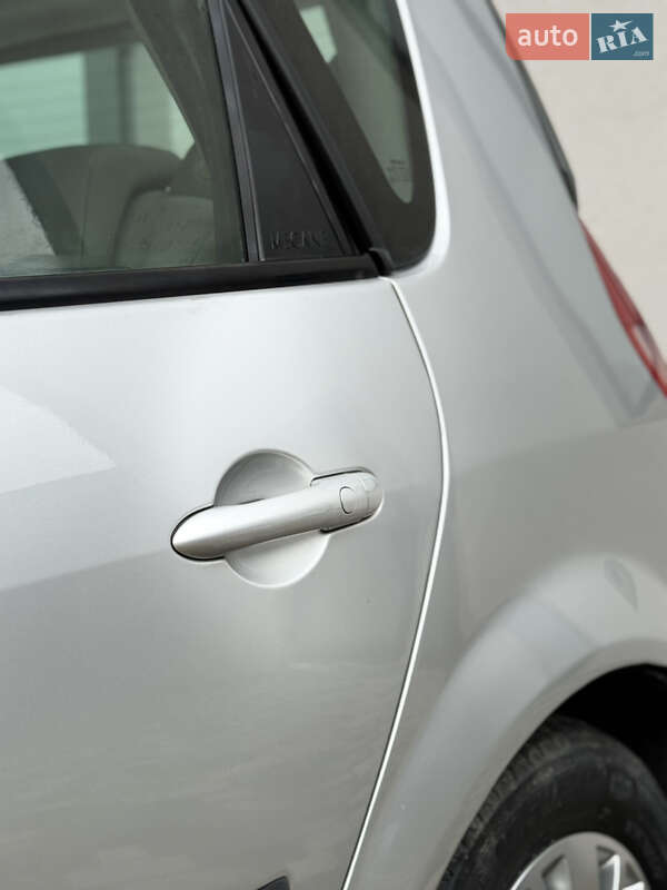 Минивэн Renault Scenic 2005 в Дрогобыче фото 7 Минивэн Renault Scenic 2005 в Дрогобыче