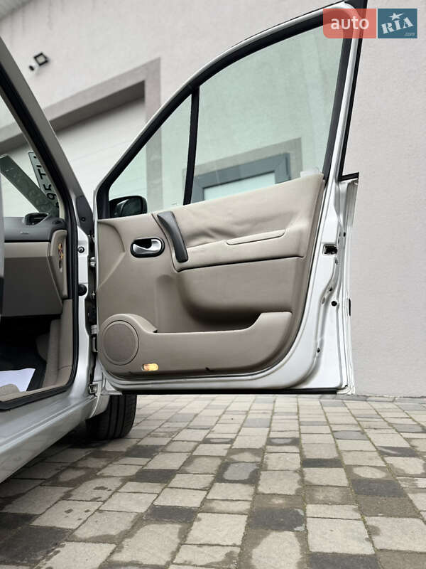 Минивэн Renault Scenic 2005 в Дрогобыче фото 64 Минивэн Renault Scenic 2005 в Дрогобыче