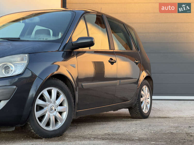 Мінівен Renault Scenic 2006 в Рівному