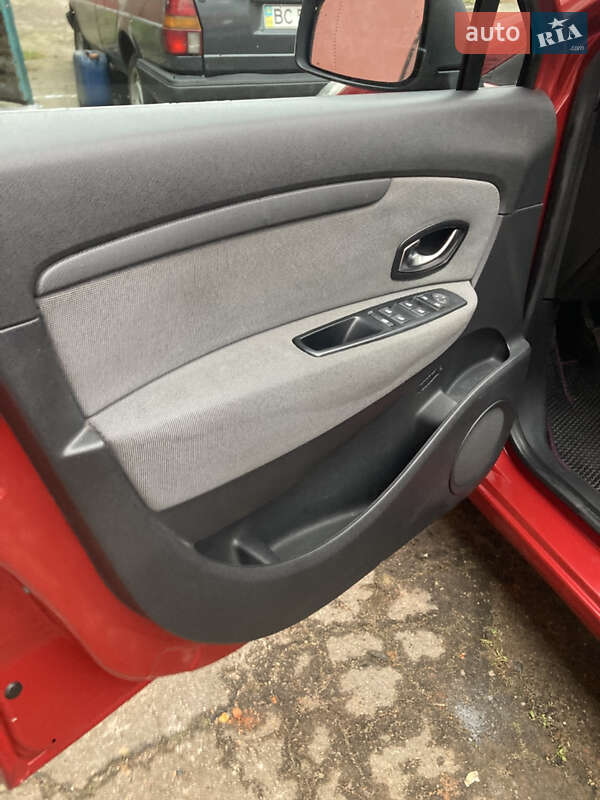 Мінівен Renault Scenic 2011 в Рівному