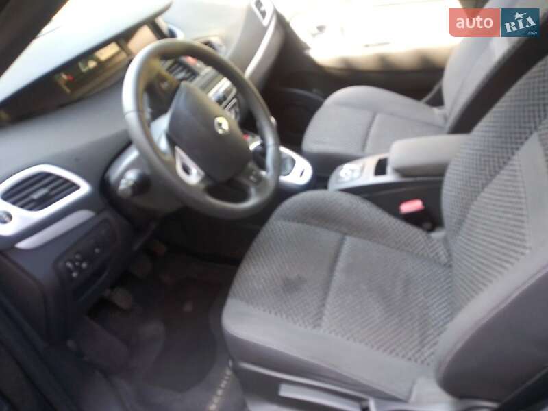 Мінівен Renault Scenic 2011 в Рава-Руській
