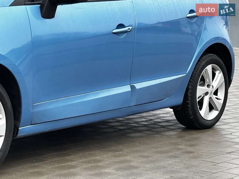 Мінівен Renault Scenic 2012 в Красилові