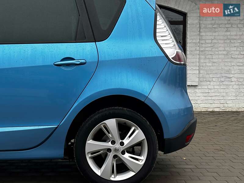 Мінівен Renault Scenic 2012 в Красилові