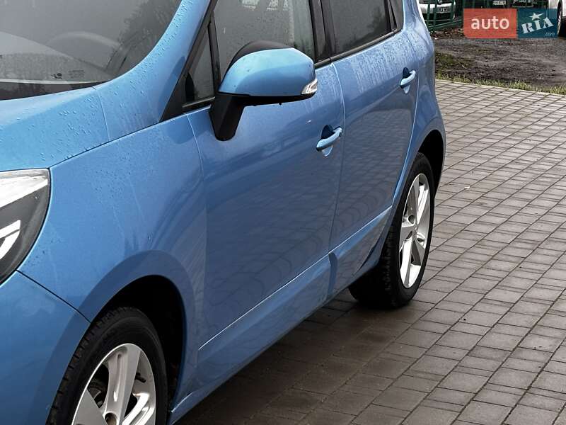 Мінівен Renault Scenic 2012 в Красилові