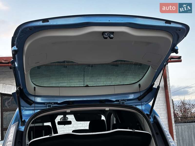 Мінівен Renault Scenic 2012 в Красилові