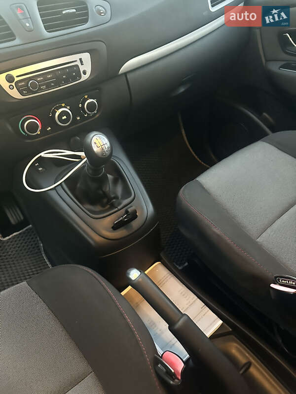 Минивэн Renault Scenic 2015 в Житомире фото 12 Минивэн Renault Scenic 2015 в Житомире