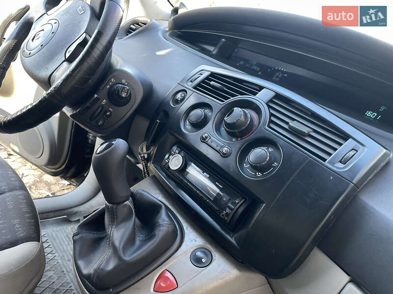 Минивэн Renault Scenic 2004 в Дрогобыче