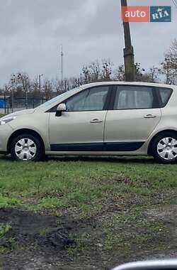 Мінівен Renault Scenic 2009 в Миргороді