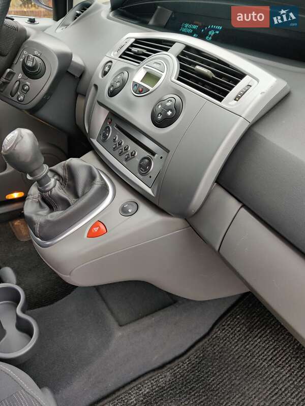 Минивэн Renault Scenic 2006 в Нововолынске фото 26 Минивэн Renault Scenic 2006 в Нововолынске