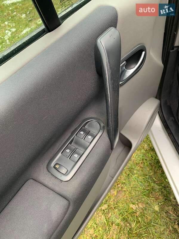 Минивэн Renault Scenic 2006 в Ивано-Франковске фото 8 Минивэн Renault Scenic 2006 в Ивано-Франковске