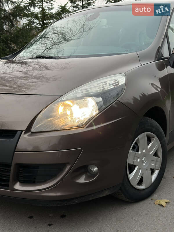 Минивэн Renault Scenic 2010 в Дубно фото 15 Минивэн Renault Scenic 2010 в Дубно