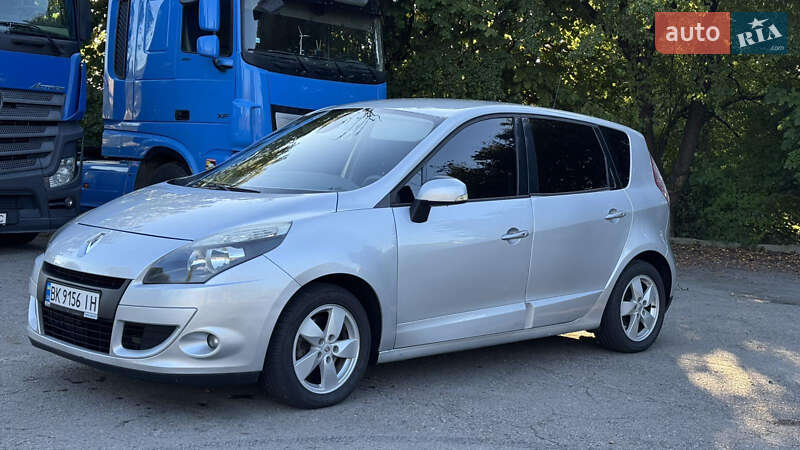 Минивэн Renault Scenic 2009 в Ровно
