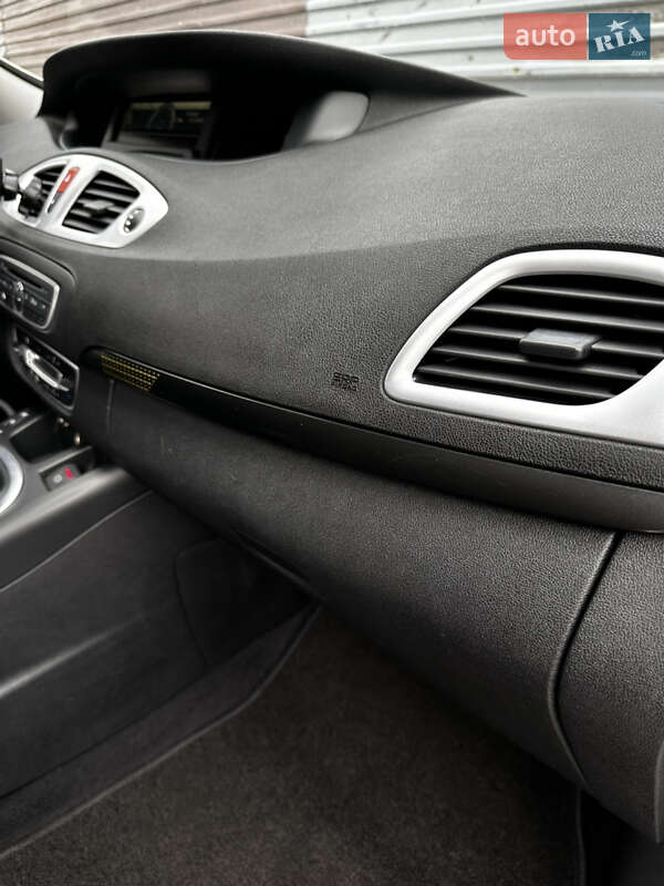 Минивэн Renault Scenic 2009 в Ровно