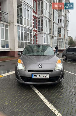 Минивэн Renault Scenic 2010 в Гостомеле