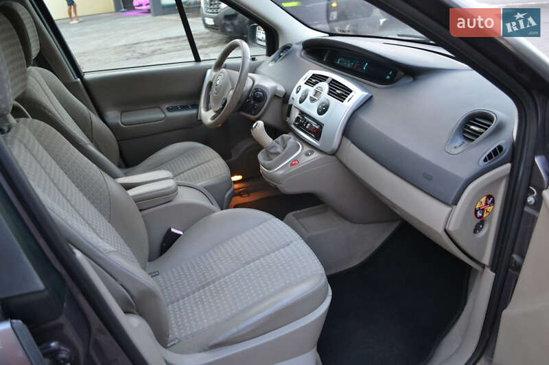Минивэн Renault Scenic 2005 в Луцке
