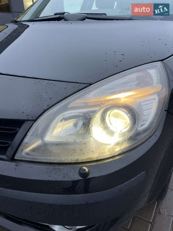 Минивэн Renault Scenic 2008 в Ровно