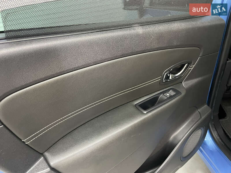 Минивэн Renault Scenic 2013 в Стрые