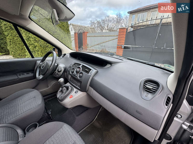 Минивэн Renault Scenic 2007 в Чернигове