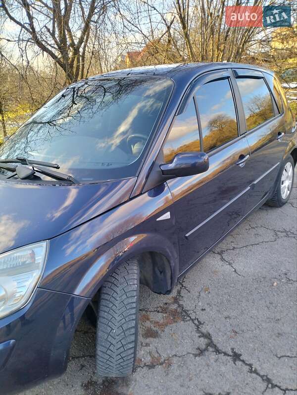 Мінівен Renault Scenic 2007 в Рівному