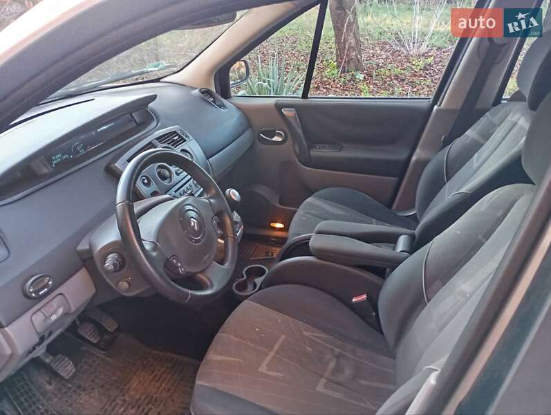 Минивэн Renault Scenic 2004 в Кривом Роге