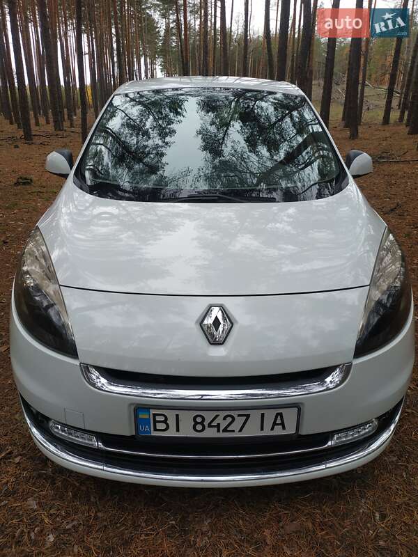 Минивэн Renault Scenic 2013 в Гадяче