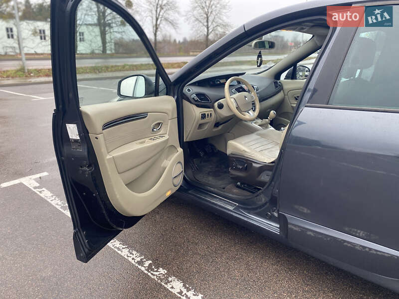 Мінівен Renault Scenic 2011 в Рівному