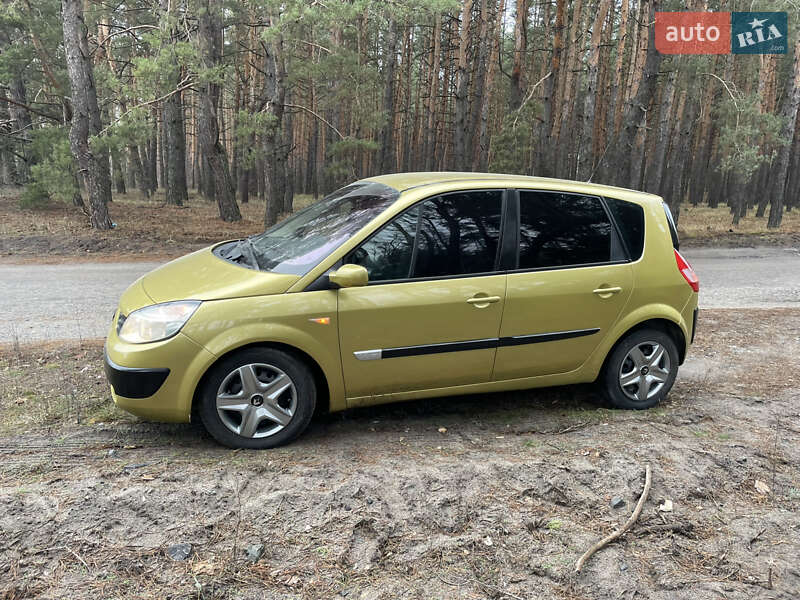 Мінівен Renault Scenic 2005 в Зміїві